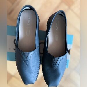 Alpargata Black Leather - real leather - 7.5, excellent condition.